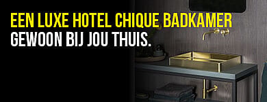 Hotel chique badkamer met gouden wastafel